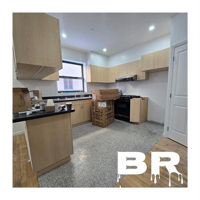 Foto del edificio - 1111 Sheepshead Bay Rd