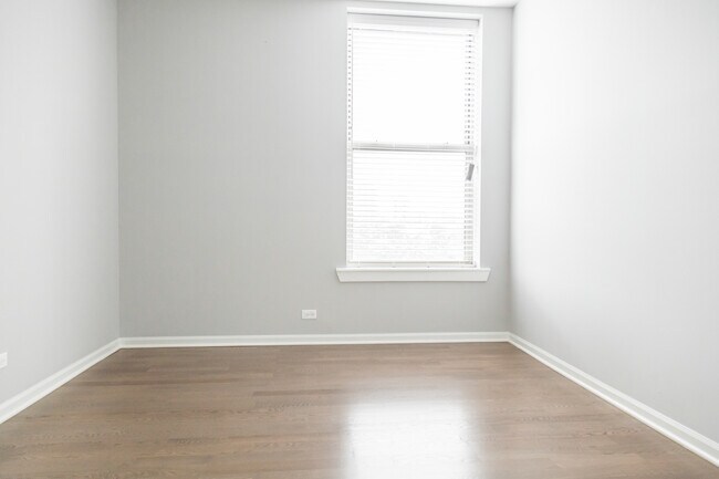 Foto del edificio - 3266 N Clark St