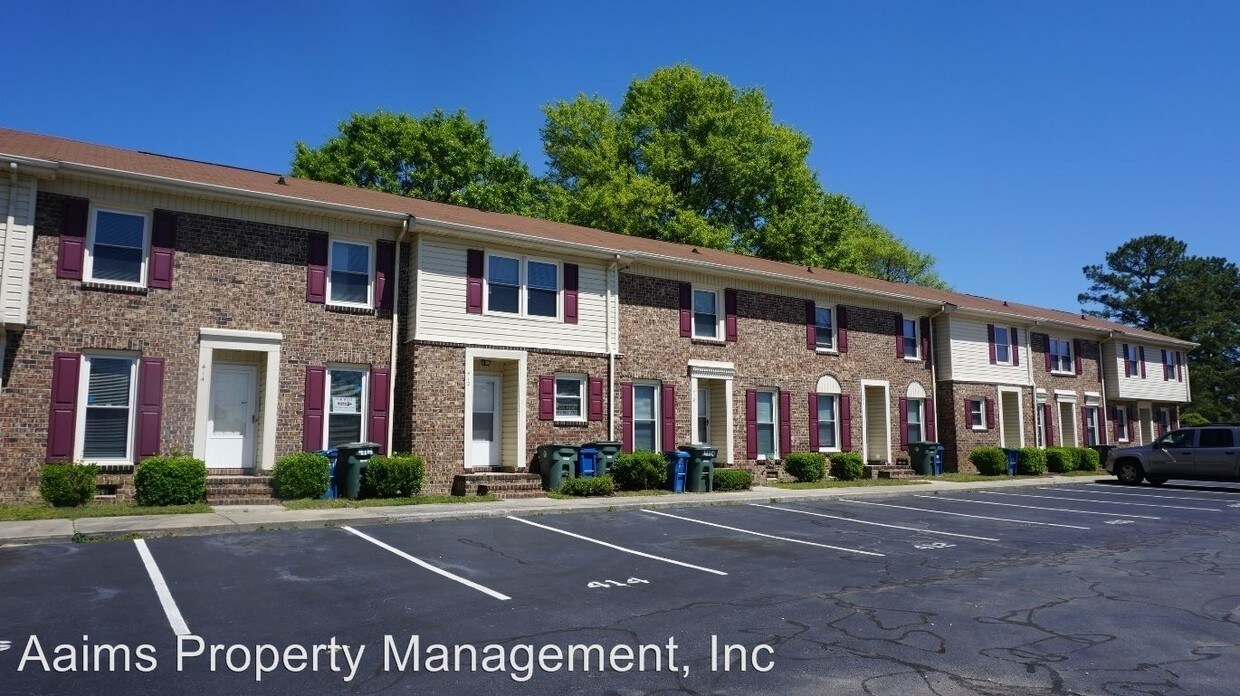 Primary Photo - 2 br, 1.5 bath House - 406 Cumbrian Ct.