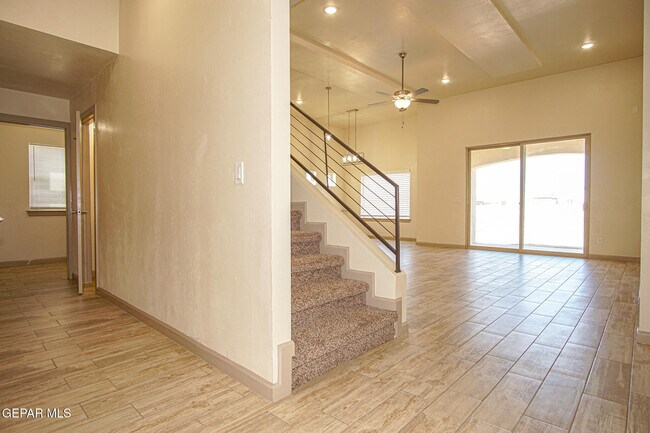 Foto del edificio - 7825 Enchanted View Dr