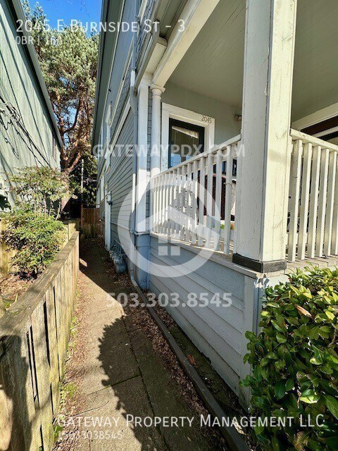 Foto del edificio - 2045 E Burnside St. Unit #3