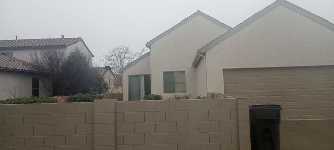 Foto del edificio - Cute Home Located In The Stoneridge Golf Community