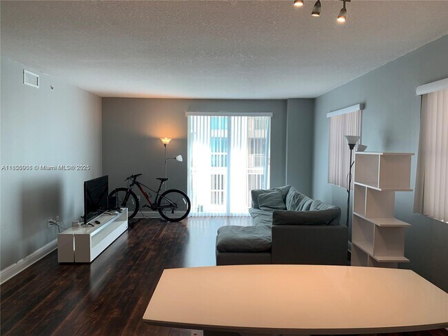 Building Photo - 7275 SW 90th St