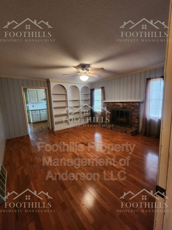 Building Photo - 2013 Boulevard Heights