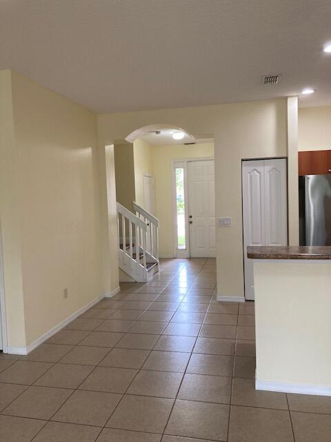 Building Photo - 1208 Seminole Palms Dr