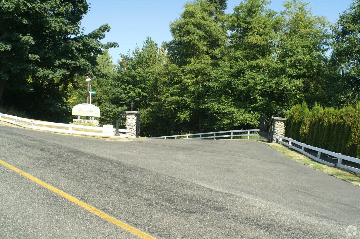 Golden Valley Apartments in Buckley, WA