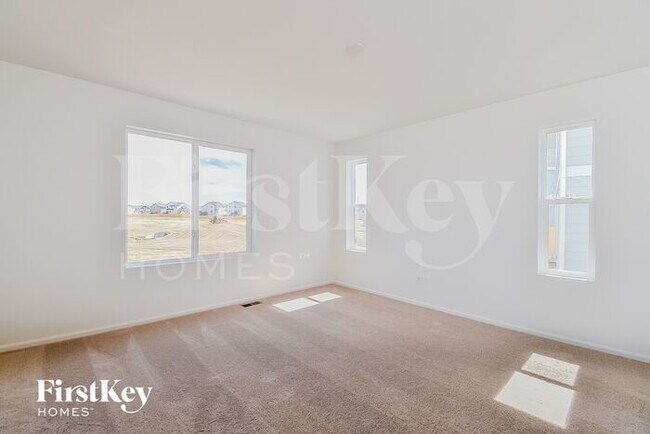 Building Photo - 10730 Luneth Dr