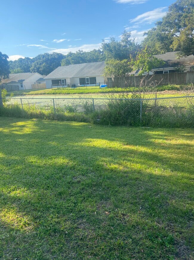 Foto del edificio - 1026 Meadowood Pointe Rd