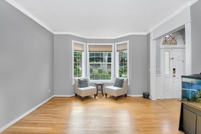 Foto del edificio - 4 Bedroom Home For Rent In Forest Heights