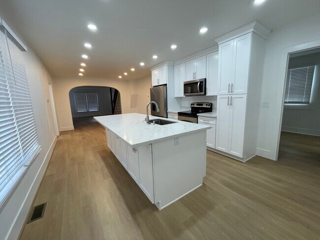 Foto del edificio - 501 Burnett Ave S