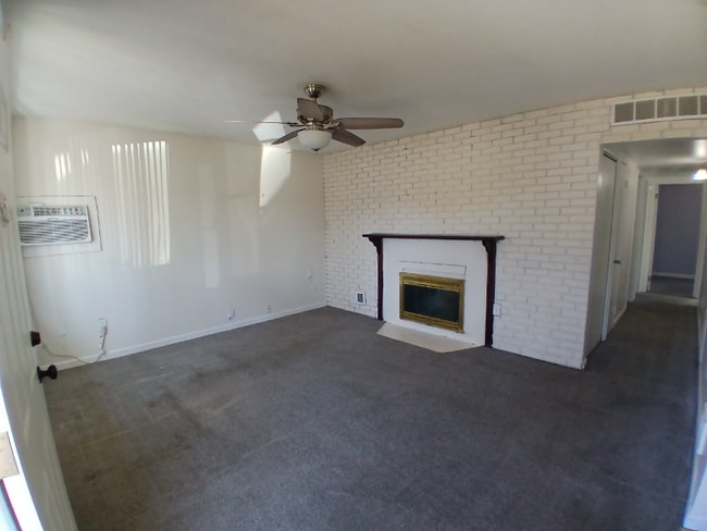 Building Photo - 5683 Gertrude St