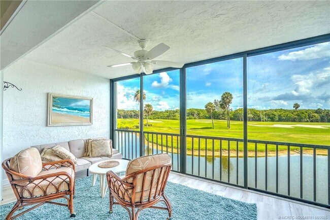 Foto del edificio - 5532 NE Gulfstream Way