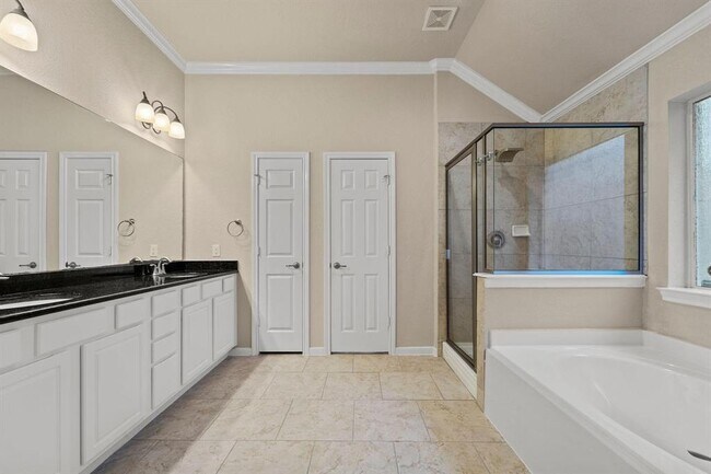 Foto del edificio - 31 E Montfair Blvd