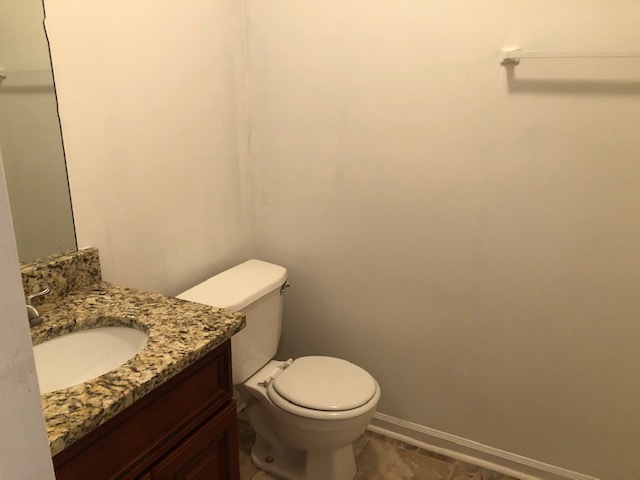 Building Photo - 320 Pleasant Hills Dr