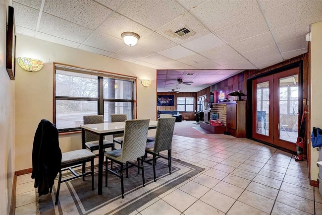 Photo - 33 Elmwood Cir House