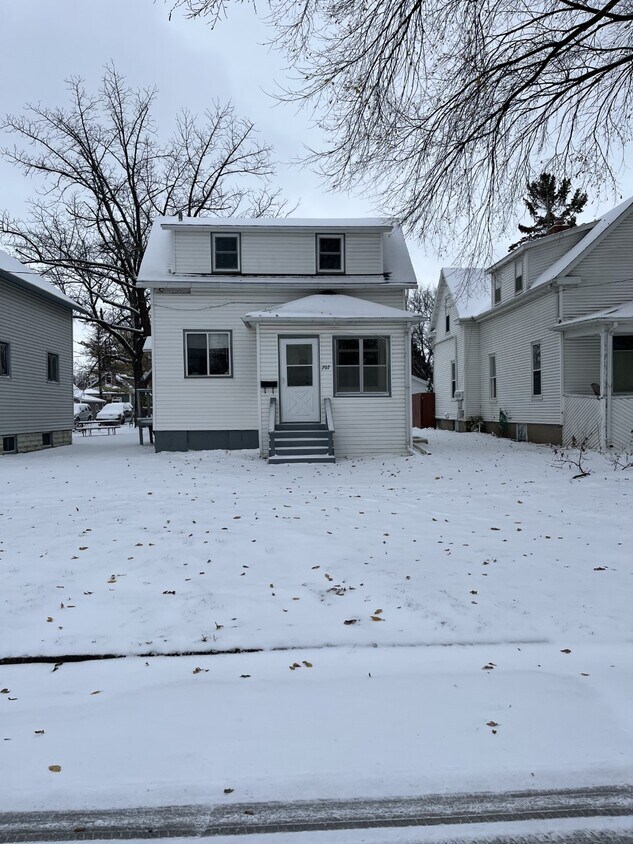 Street view - 707 3rd St N