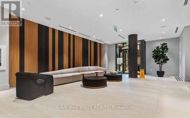 Photo du bâtiment - 2545 Simcoe St N