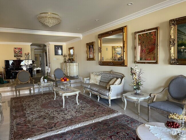 Foto del edificio - 321 N Oakhurst Dr