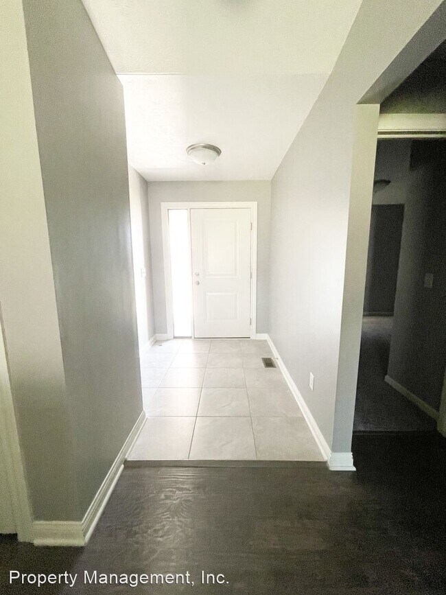 Foto del edificio - 5 br, 3 bath House - 1225 N. 100th St.