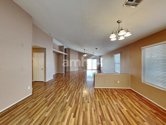 Foto del edificio - 11440 W Sheridan St