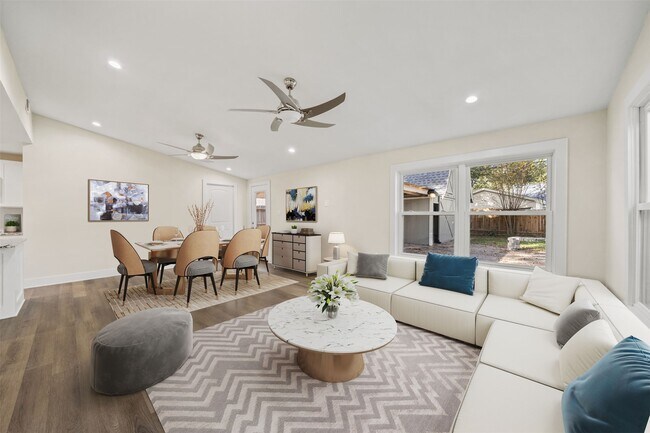 Foto del edificio - 1034 W 43rd St