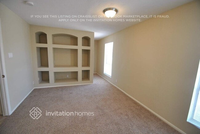 Building Photo - 429 E 10th Dr