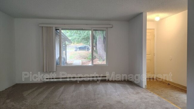 Building Photo - 1803 Winfield Ave