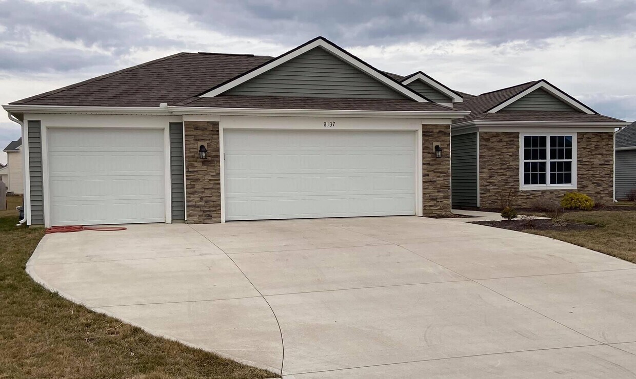 8137 Easthampton Blvd, Fort Wayne, IN 46835 House Rental in Fort