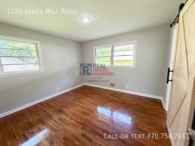 Building Photo - 1123 Jones Mill Rd