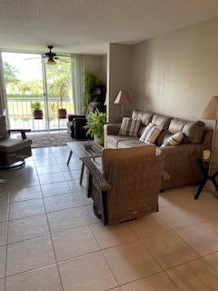 Foto del edificio - 7145 Huntington Ln
