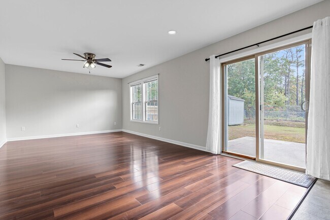 Building Photo - 207 Flinchum Pl