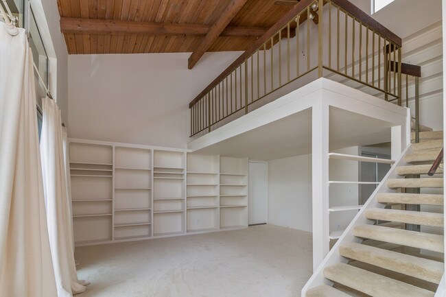 Foto del edificio - 4820 Hollow Corner Rd