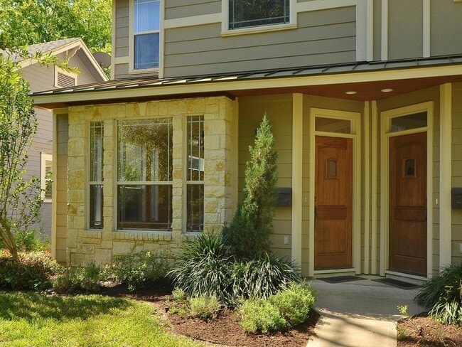 Building Photo - 1821 W 37th St