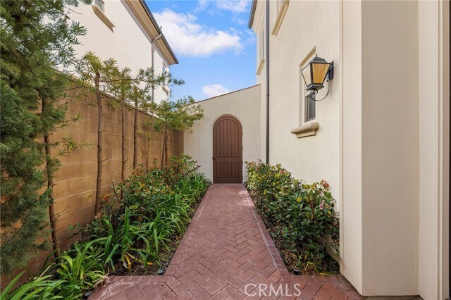 Building Photo - 68 Ashdale