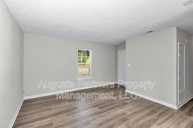 Foto del edificio - 2114 Vandivere Rd