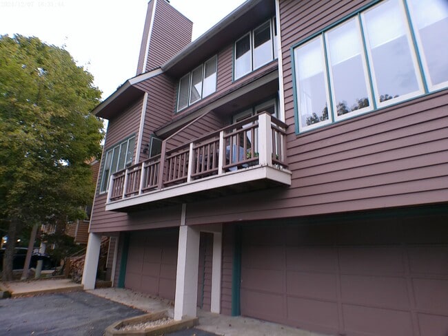 Building Photo - 13 Ivy Glen Ln