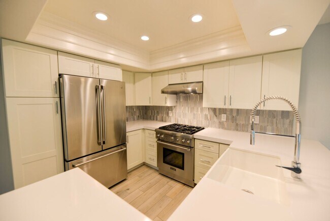 Foto del edificio - Fully Remodeled unit in the beautiful gate...