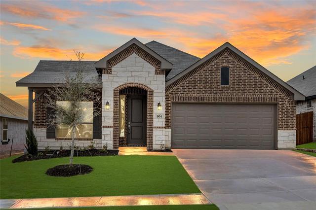 Foto principal - 904 Versailles Ct