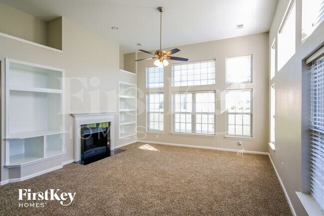 Building Photo - 339 Lakewind Drive