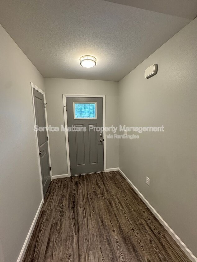 Primary Photo - 6850 Stirrup Ln