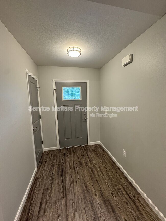 Foto del edificio - 6850 Stirrup Ln