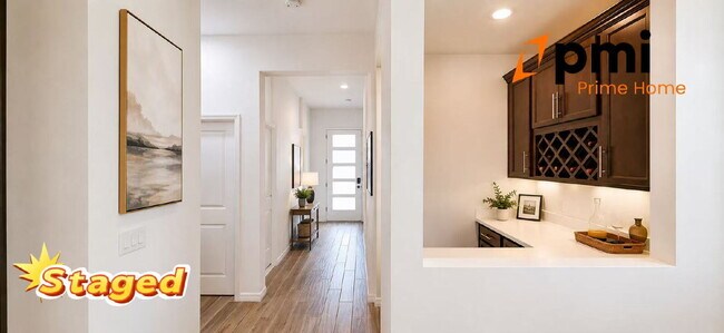 Foto del edificio - BEAUTIFUL Charming Single family HOME with 4 bedrooms and 3 Baths