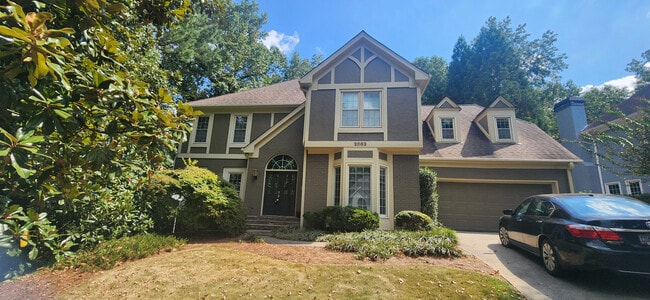 Building Photo - Room in House on Wynfair Dr
