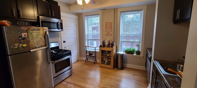 Building Photo - 2159 W Huron St