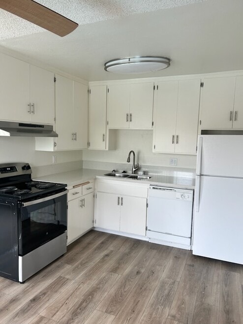 Building Photo - Villa Capri Apartment *1 Month Free*