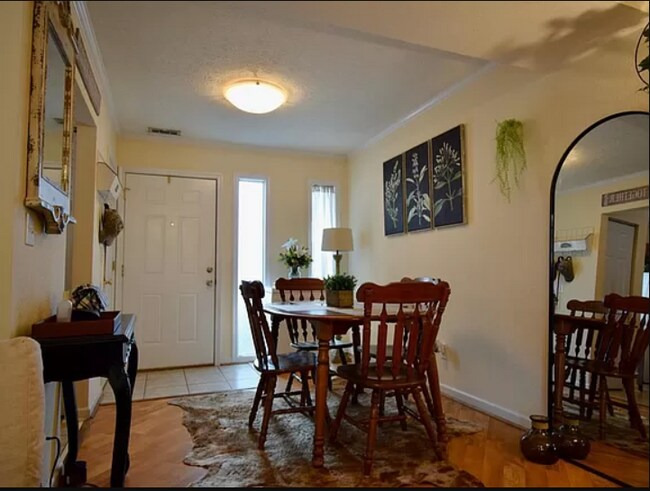 Foto del edificio - 1476 Tenbury Dr