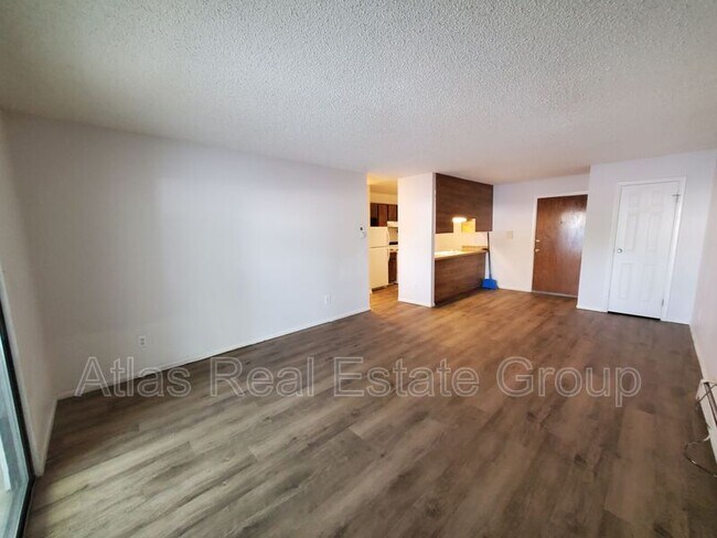 Building Photo - 1300 12th St