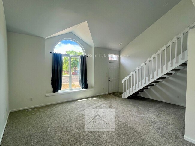 Building Photo - 8145 Camfield Cir
