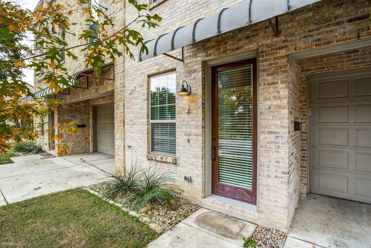 Primary Photo - 2 br, 2 bath Townhome - 1931 Euclid Avenue 2