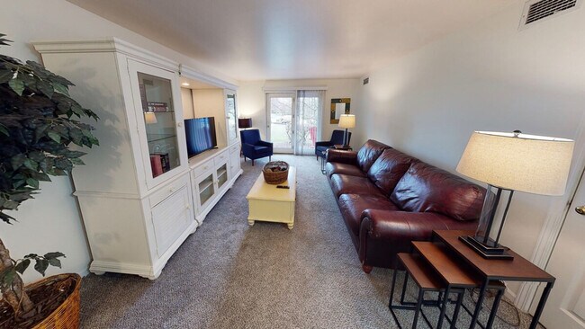 Building Photo - 1621 Congress Ave